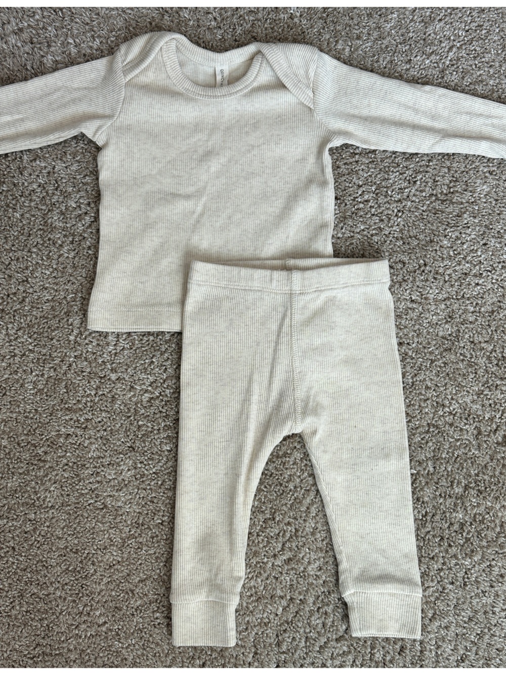 Quincy Mae Ribbed Long Sleeve and Legging Set - Like New Condition